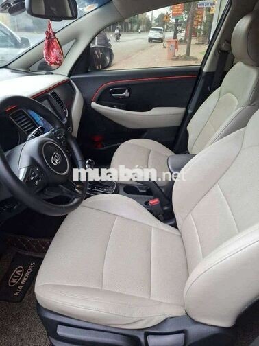 Kia Rondo Xanh 5+2 chỗ Tự động Da