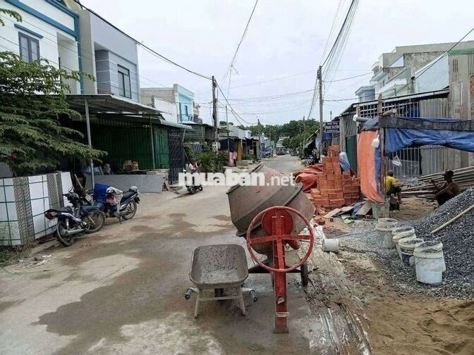 Dãy trọ 2 tầng Mới xây KDC Tân Đức (GÐ1). Đang cho thuê 13,5 triệu/th