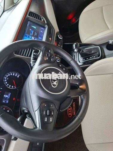 Kia Rondo Xanh 5+2 chỗ Tự động Da