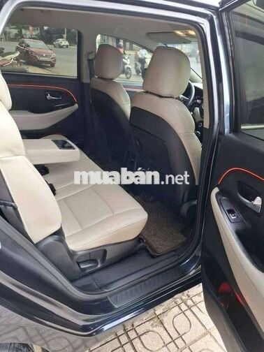 Kia Rondo Xanh 5+2 chỗ Tự động Da