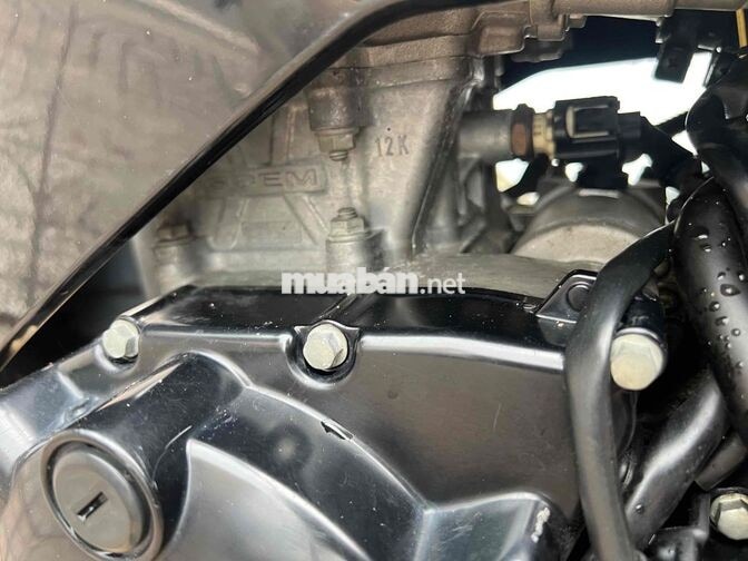 Suzuki Satria màu Đen