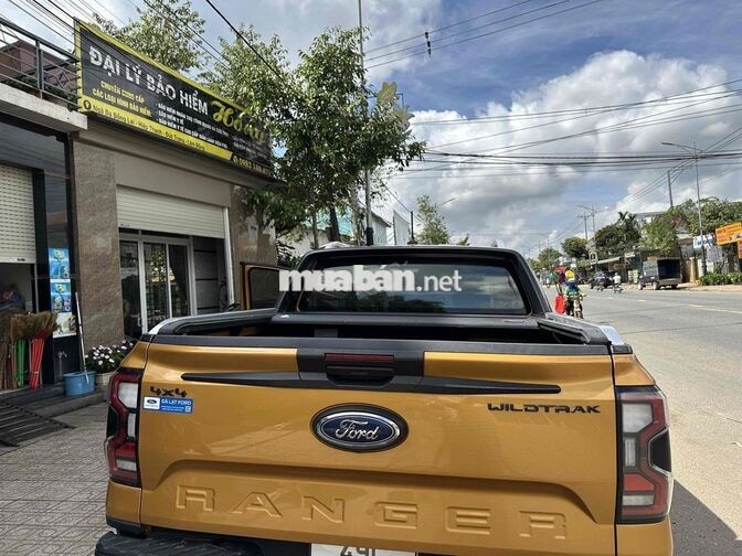 Ford Ranger Wildtrak Vàng