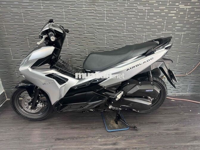 Honda Air Blade 160 2023 12k km Bạc Porsche