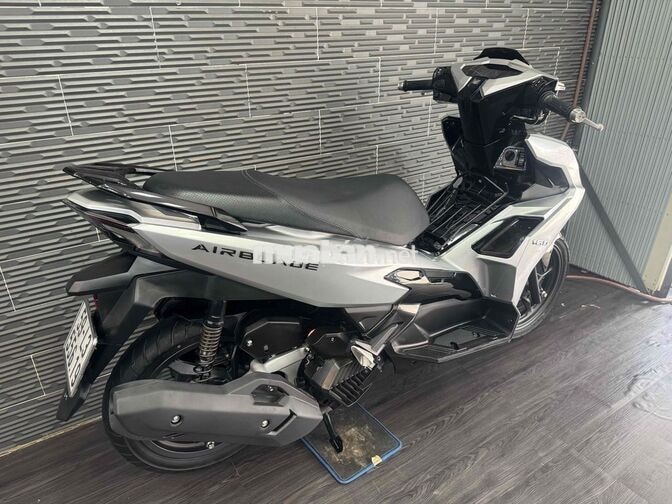 Honda Air Blade 160 2023 12k km Bạc Porsche