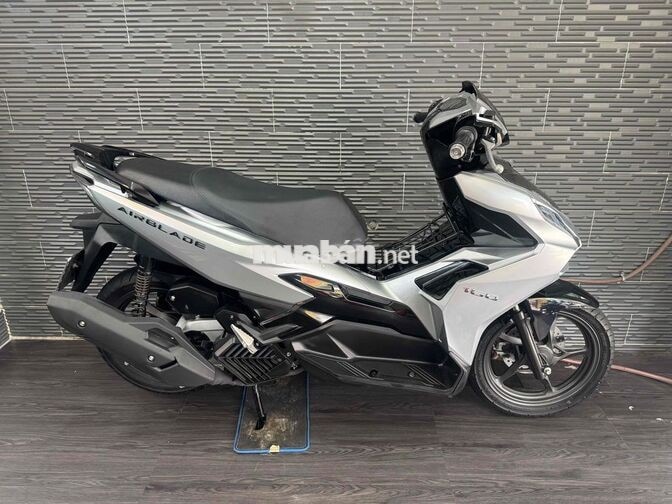 Honda Air Blade 160 2023 12k km Bạc Porsche