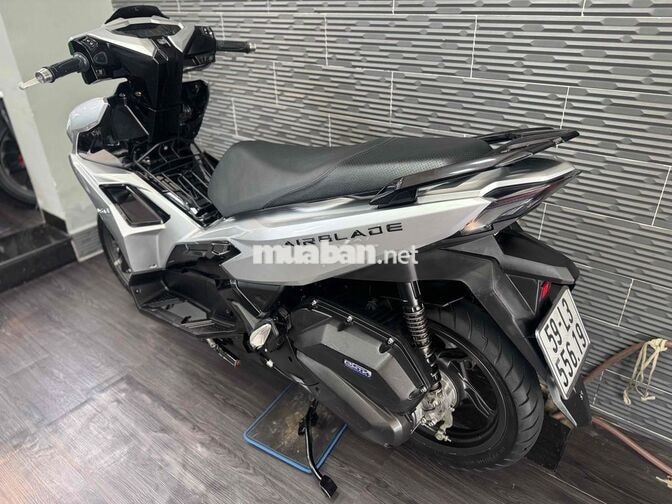 Honda Air Blade 160 2023 12k km Bạc Porsche