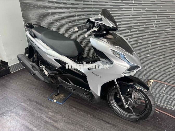 Honda Air Blade 160 2023 12k km Bạc Porsche