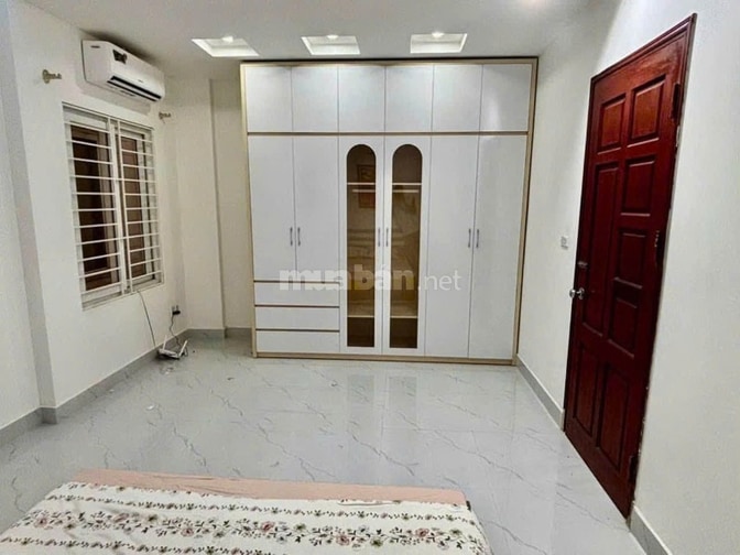 Cho thuê nhà tại ngõ 2 Hoàng Quốc Việt, Phường Nghĩa Đô, Quận Cầu Giấy