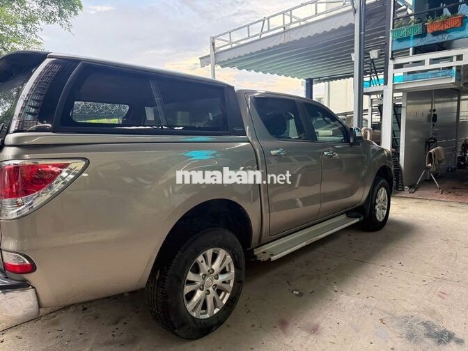 Mazda BT-50 2015 196.000 km Vàng cát