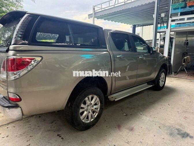 Mazda BT-50 2015 196.000 km Vàng cát