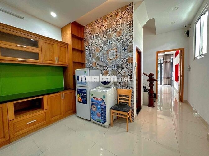 MỘT PHÒNG NGỦ TÁCH BẾP BAN CÔNG NGUYÊN TẦNG NGAY MẶT TIỀN ĐƯỜNG 🏡