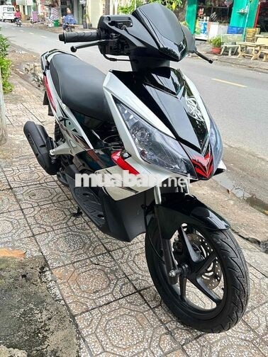 HONDA AIR BLADE FI 2011 NHẬP THÁI BSTP chính chủ