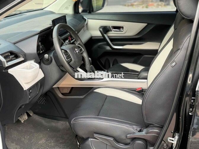 Toyota Veloz Cross 2022 1.5 Top Đen bao zin.chếch