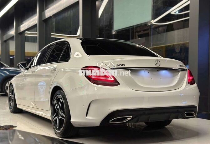 Mercedes-Benz C300 AMG 2020 63.000 km Trắng