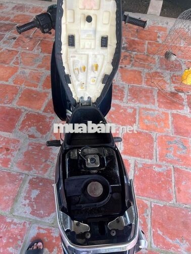 Yamaha Sirius Xanh đen