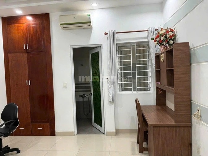Nhà nguyên căn 2PN,2Wc trước nhà có thể KD nhỏ,đường ô tô Q. Phú Nhuận