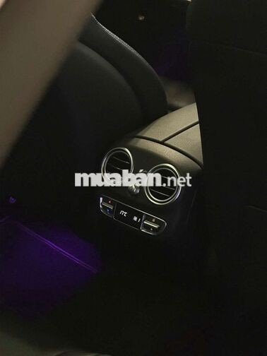 Mercedes-Benz C300 AMG 2020 63.000 km Trắng