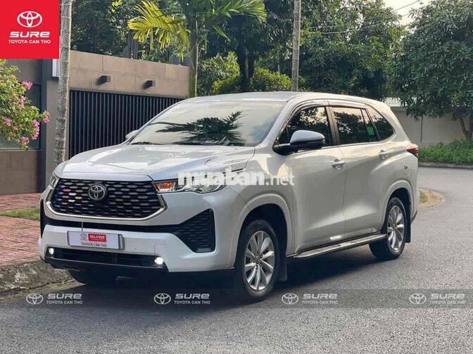 Toyota Innova Cross 2.0V CVT 2025 odo 27.000km