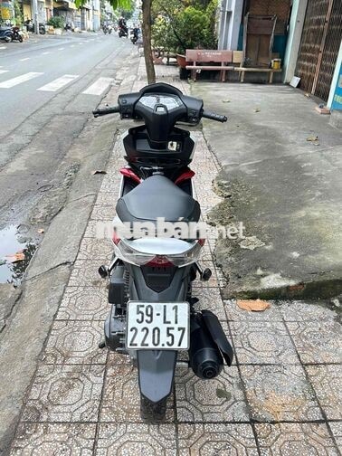 HONDA AIR BLADE FI 2011 NHẬP THÁI BSTP chính chủ