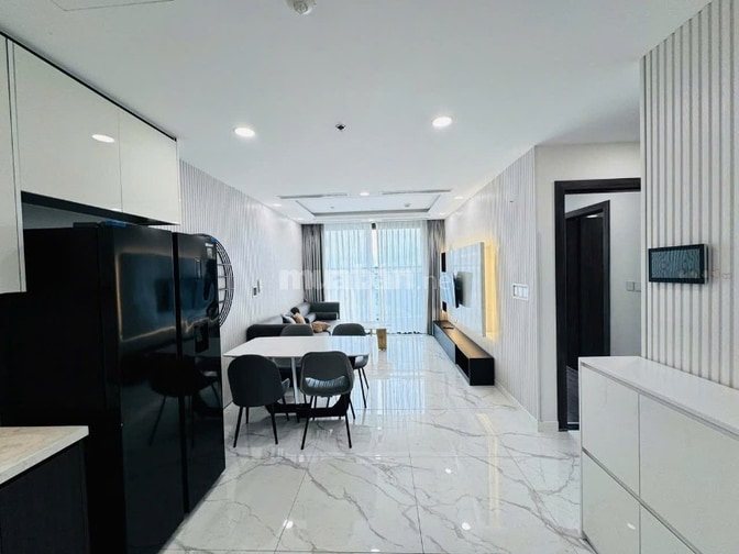 Căn 3 phòng ngủ Republic Plaza giá 18tr, sẵn nội thất cao cấp.
