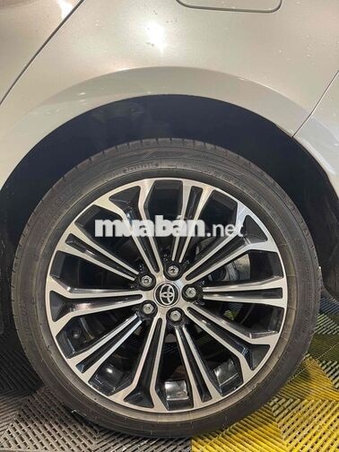 Toyota Corolla Altis 1.8V 2022 ( Giá thương lượng