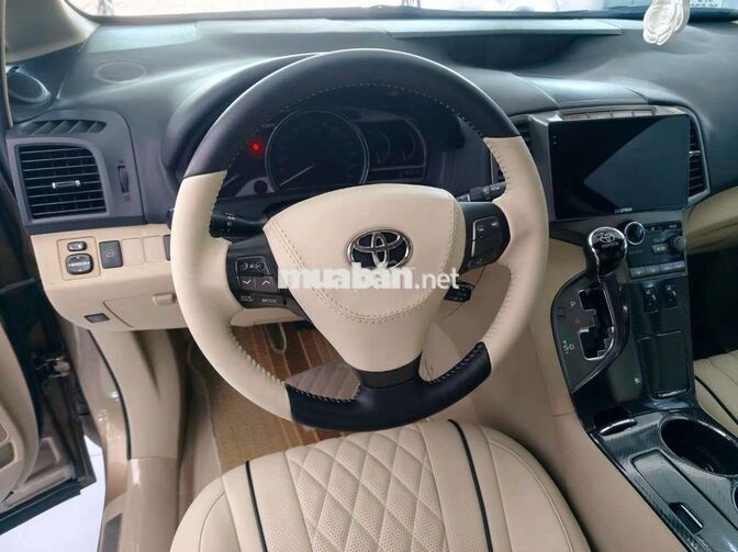 Toyota Venza bản Full màu Nâu vàng TpHCM