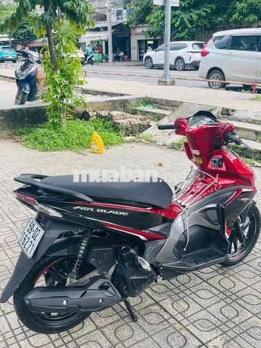 Air Blade Đỏ đen Zin chính chủ