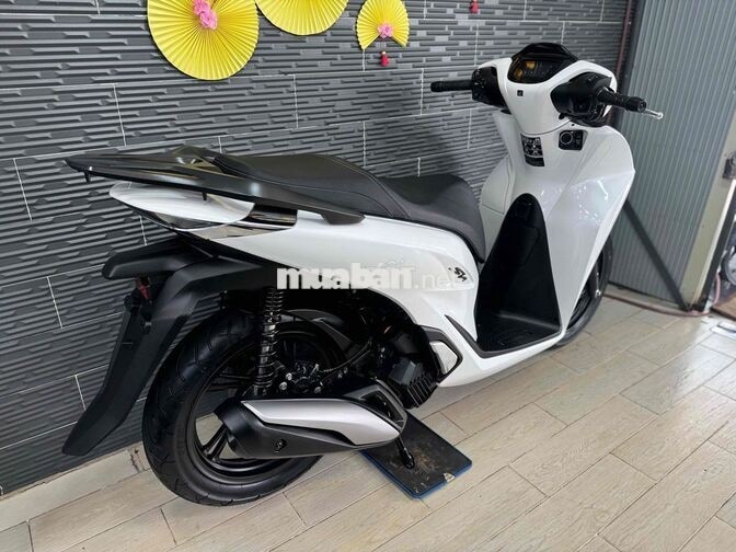Honda SH125 2025 7000 km Trắng Panda