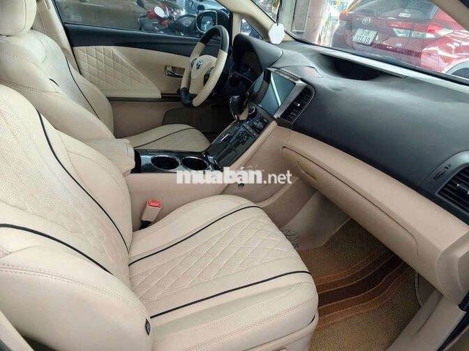 Toyota Venza bản Full màu Nâu vàng TpHCM