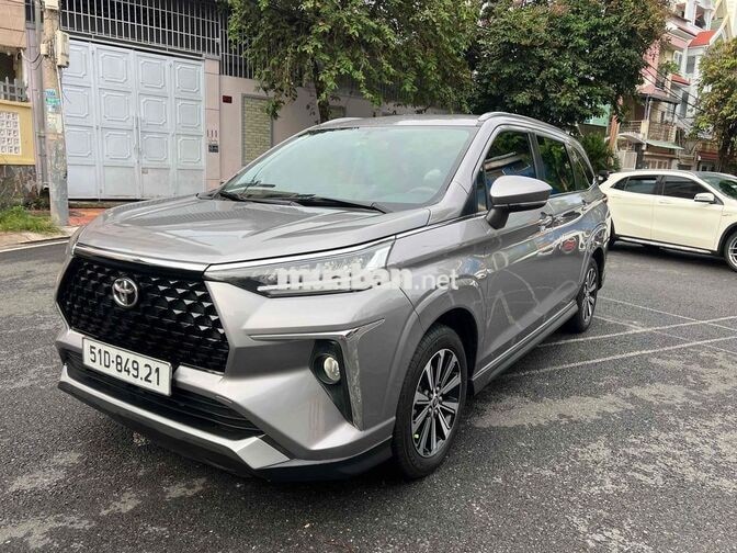 Toyota Veloz Cross 2024 Xám