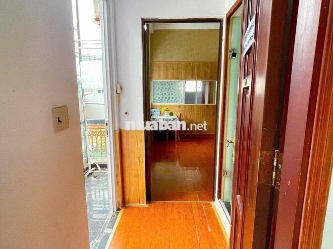 PHÒNG GÁC TÁCH BẾP, CÓ BAN CÔNG GIÁ TỐT ĐƯỜNG HUỲNH TẤN PHÁT