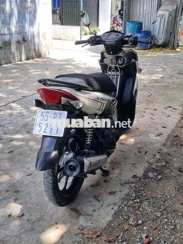 NHÀ DƯ DÙNG BAN XE YAMAHA NOUVO 4 MÀU BẠC