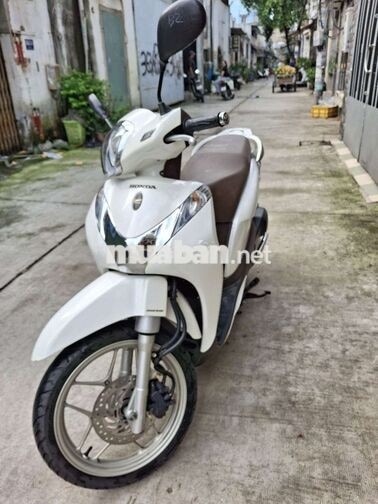 sh mode nữ đi rất kỹ