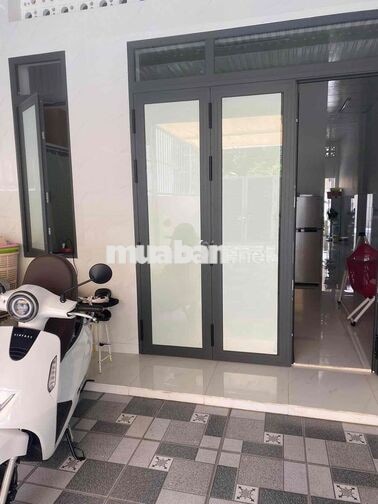 Nhà Cho thuê đường DX 40 Phú Mỹ 5x30m. 2pn sẵn 1 Máy Lạnh