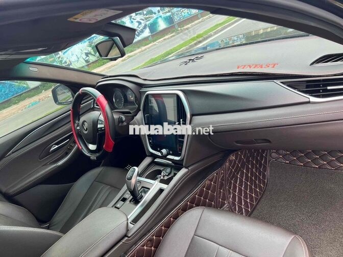 VinFast Lux A Base 2021 màu đen 1 chủ
