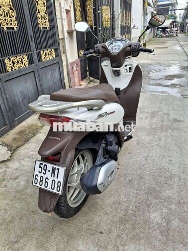 sh mode nữ đi rất kỹ
