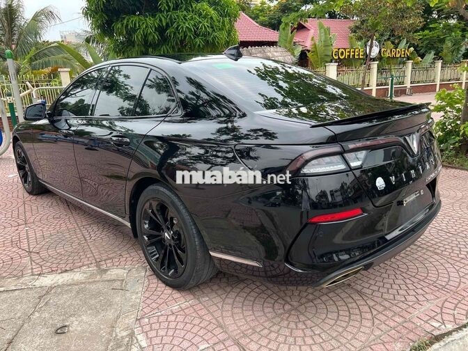 VinFast Lux A Base 2021 màu đen 1 chủ