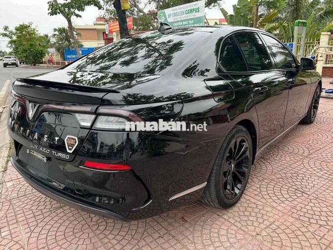 VinFast Lux A Base 2021 màu đen 1 chủ