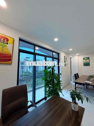 văn phòng 7x20m full nội thất ngăn kính sẵn tại Vạn Phúc city