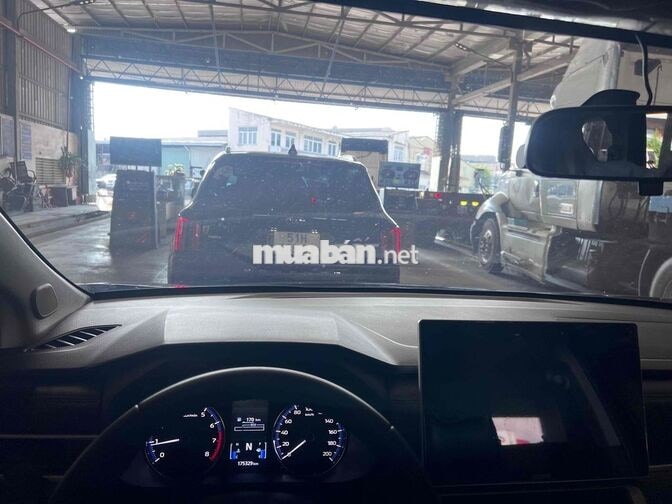 Mitsubishi Xpander Cross 2022 17000 km Đen