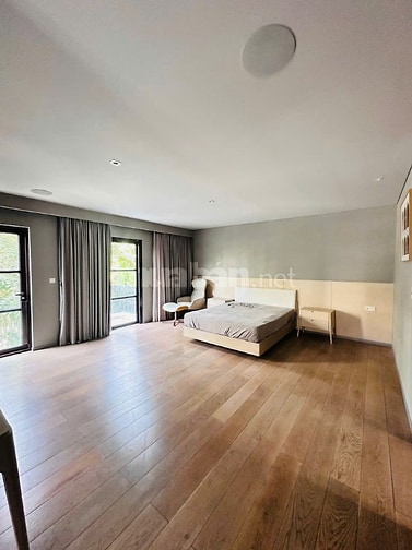 Cho thuê biệt thự Vinhomes Tân Cảng, 275m2, 4 tầng, nhà trống - 250tr/