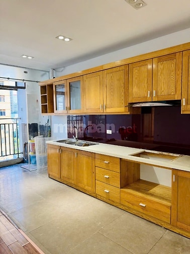 TôiBán nhanh căn Hộ 3PN Ciputra Tây Hồ 93m2 tầng trung,Giá chỉ 8,2 tỷ.