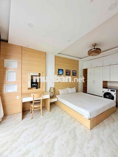 CĂN HỘ MỚI ĐẦY ĐỦ NỘI THẤT THOÁNG CÓ THANG MÁY SẠCH SẼ VÀO Ở NGAY