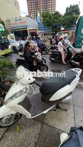 Honda Lead 2016 trắng đã sử dụng
