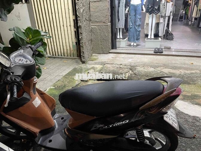 YAMAHA ULTIMO MÀU NÂU ĐEN