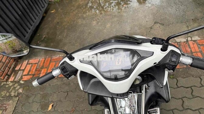 YAMAHA NVX 2017 TRẮNG ĐEN