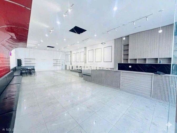 Cho thuê nhà 3 tầng MT Điện Biên Phủ- ngay siêu thị Coopmart