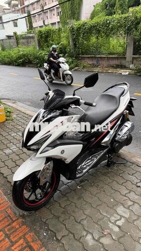 YAMAHA NVX 2017 TRẮNG ĐEN
