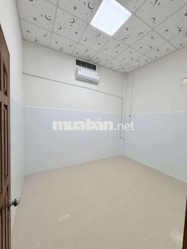 Cho thuê nhà 2pn có máy lạnh lộ rộng rãi