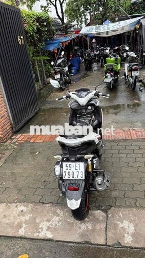YAMAHA NVX 2017 TRẮNG ĐEN